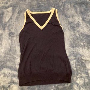 Cute fitting sweater vibe